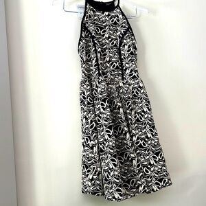 Black and white embroidered dress size extra small with Beck zip